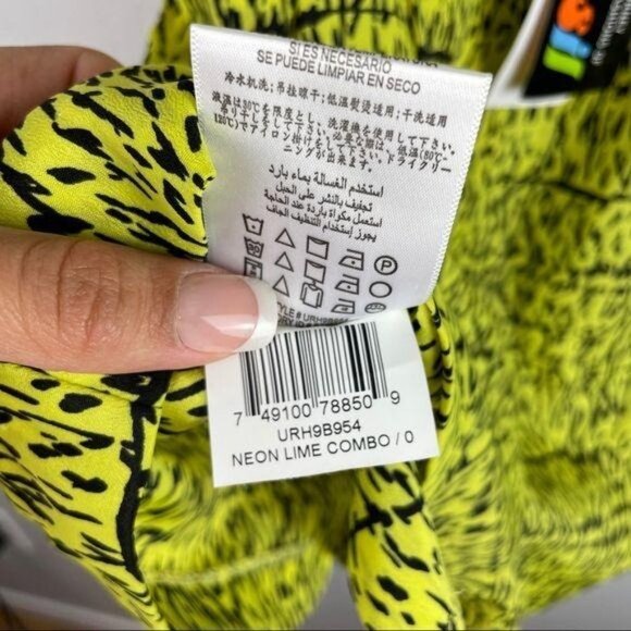 BCBGeneration Neon Lime Halter Neck Romper NWT New With Tags Women's Size 0 - Picture 7 of 12